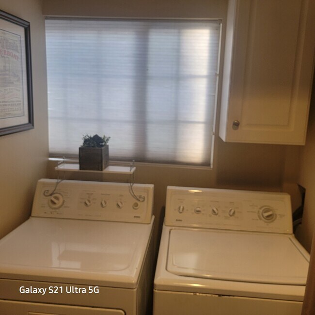 Full size washer and dryer - 2141 Westminster Dr
