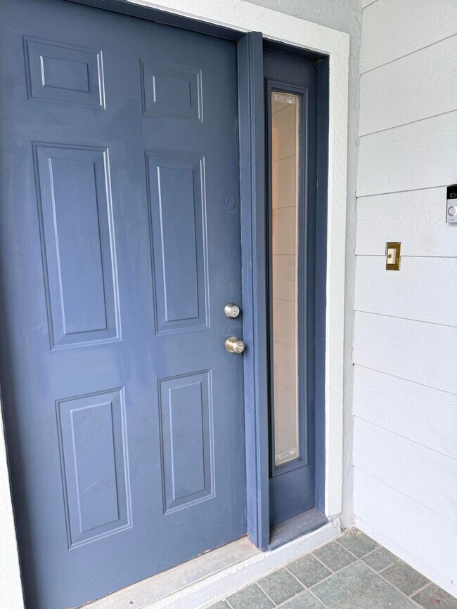 Foto del edificio - 1635 Woodbridge Lakes Cir