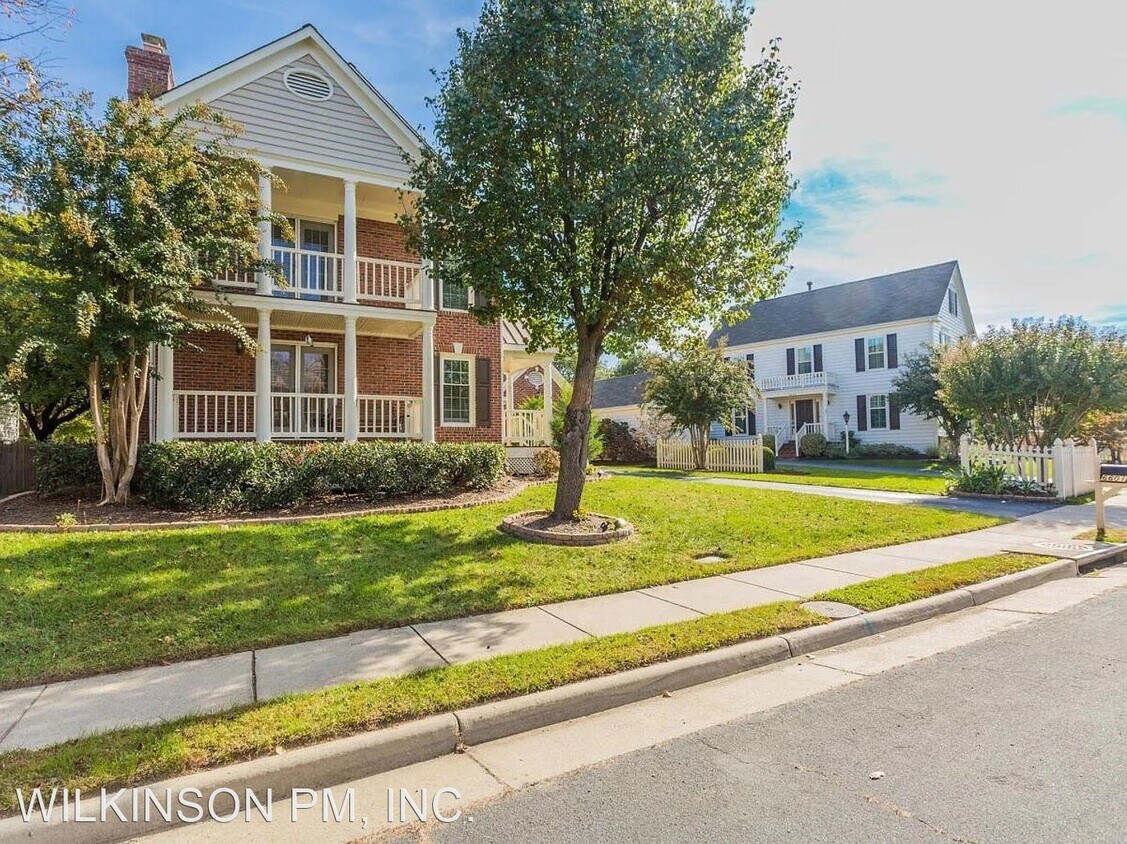 3 br, 3.5 bath House 6601 Forsythia St. House Rental in Springfield