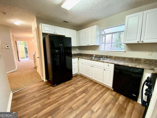 Foto del edificio - 3543 Sweetgum Ln