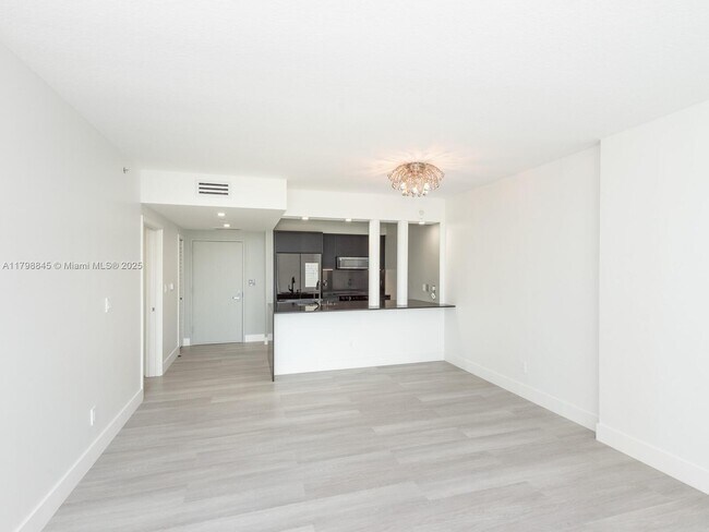 Building Photo - 325 S Biscayne Blvd