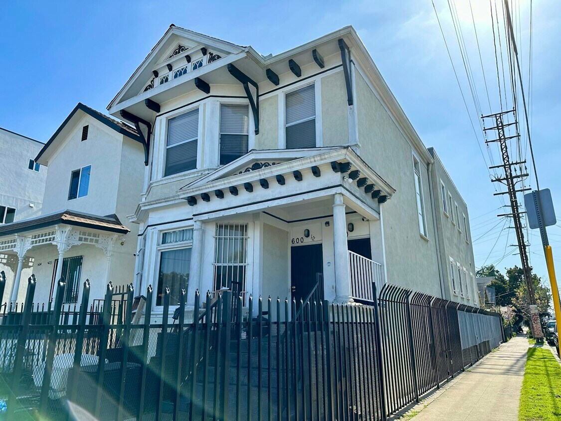 Primary Photo - 600 East 29th Street, Unit 600