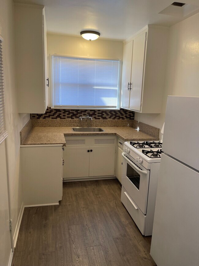 Foto del edificio - 10231 Hillhaven Ave