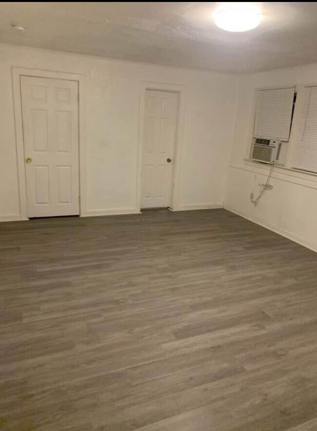 Building Photo - 1307 31st St