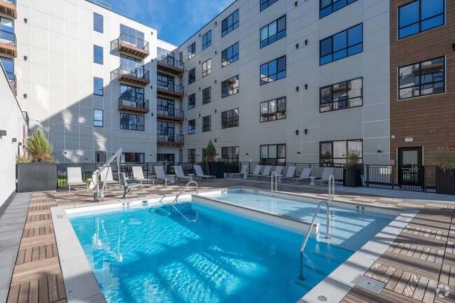 Interior Photo - Ten60 Bolivar