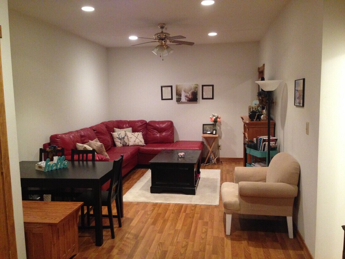 Foto principal - 156 E Jefferson St