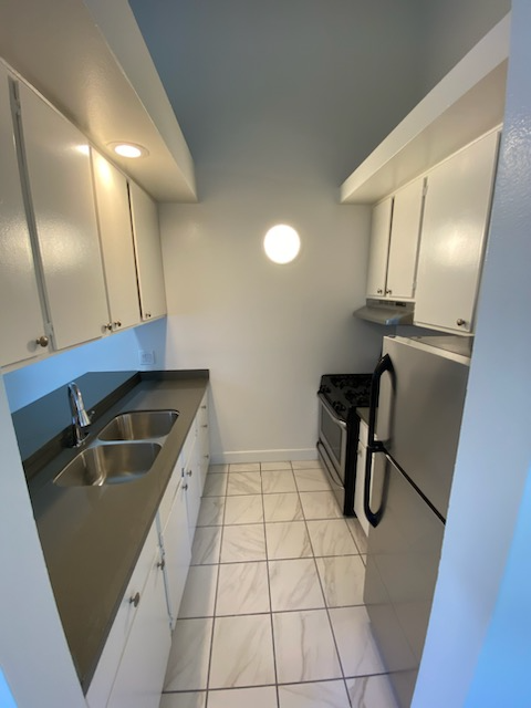 Foto del edificio - 12756 Matteson Ave