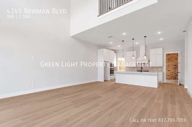 Foto del edificio - 4345 Newman Blvd