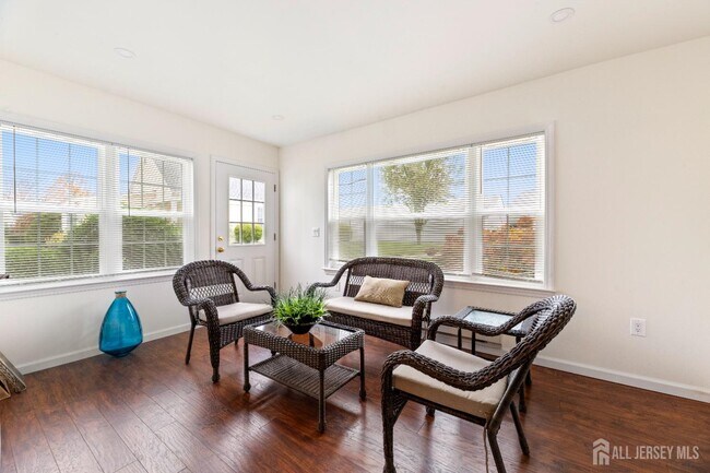 Foto del edificio - 177N Rossmoor Dr