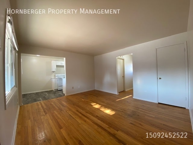 Building Photo - 726 W Maxwell Ave
