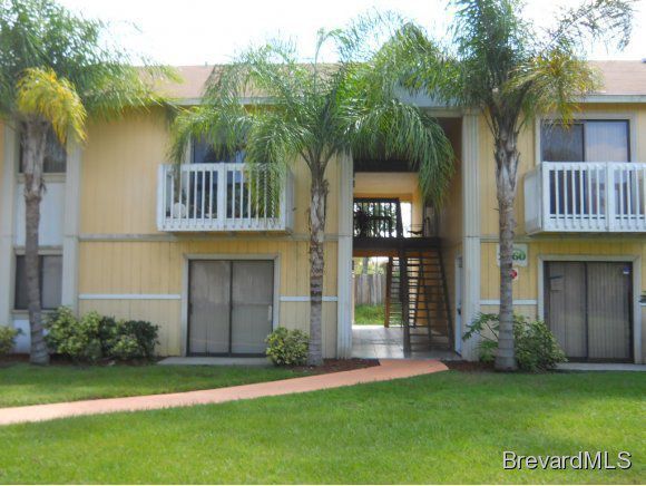 Foto principal - Spacious Ground-Floor 2-Bed/2-Bath Condo i...