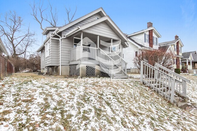 Foto del edificio - 1823 Sundale Ave