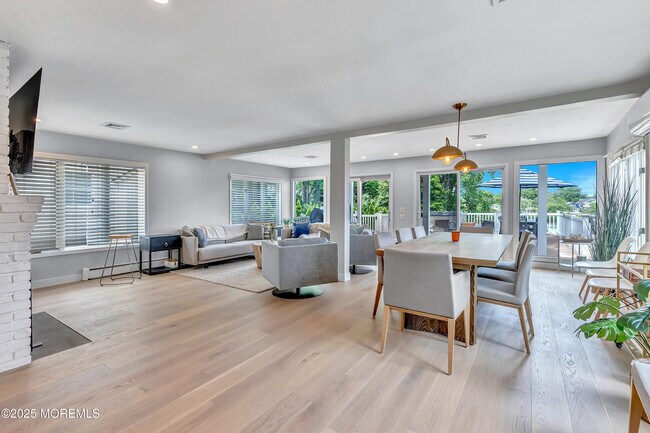 Foto del edificio - 637 Beacon Blvd