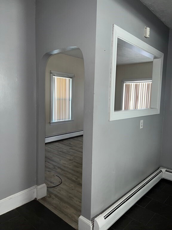 Building Photo - 507 Somerset Ave