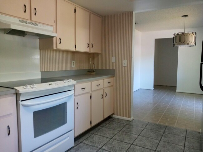 Building Photo - 3009 Lime Tree Dr