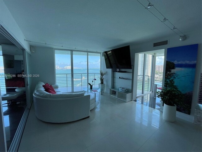 Building Photo - 335 S Biscayne Blvd