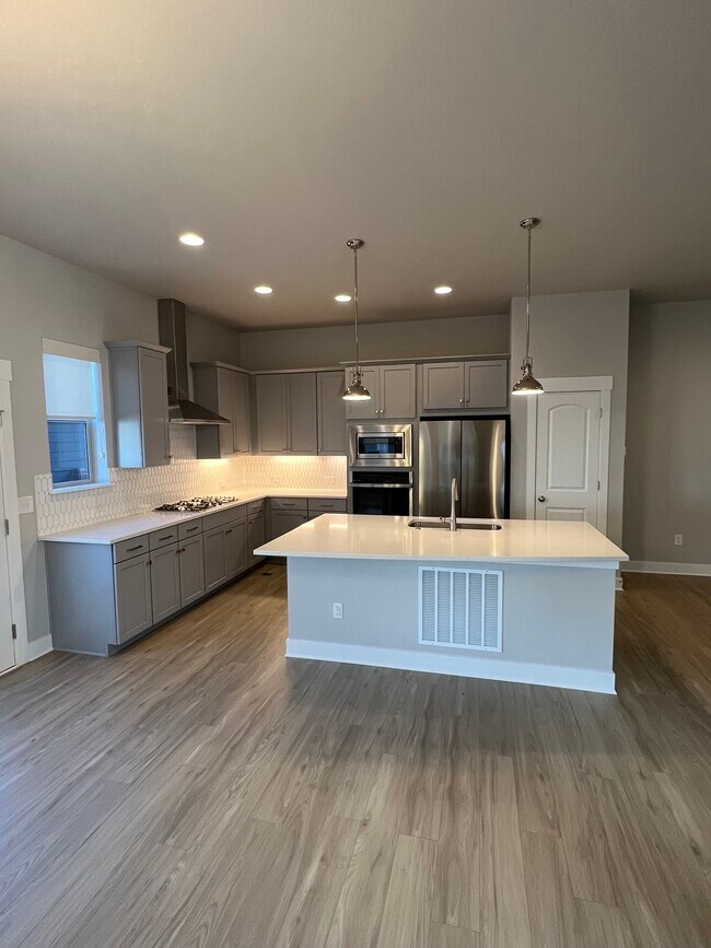 Foto del edificio - 6326 N Dayton Wy