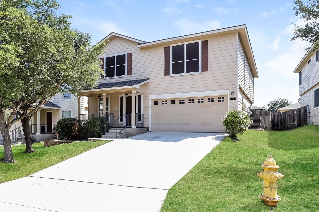 Foto principal - Amazing home in Redbird Ranch available now!
