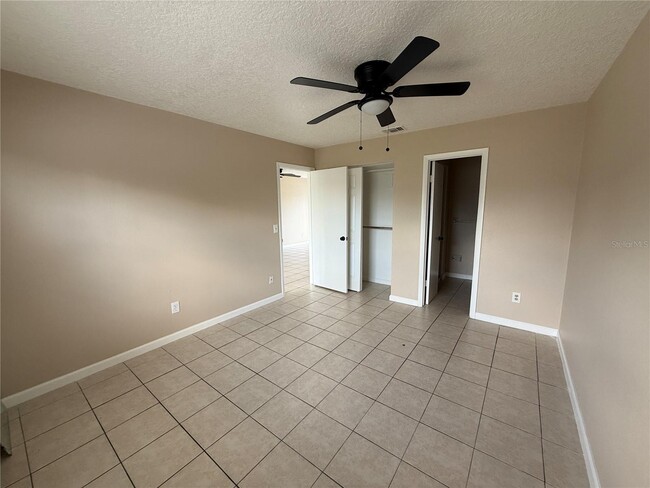 Foto del edificio - 133 Alderwood Dr