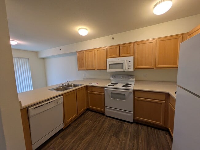 Building Photo - Your Home is Waiting!