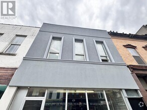 Building Photo - 368-368 Dundas St