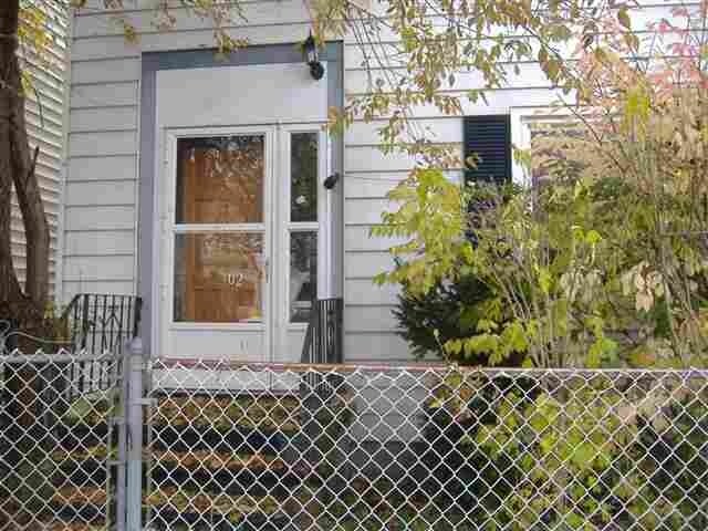 Primary Photo - 102 Ontario St
