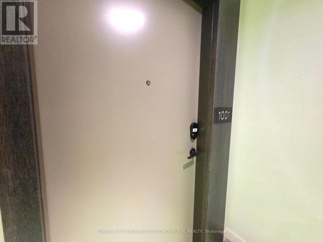 Photo du bâtiment - 4015 The Exchange