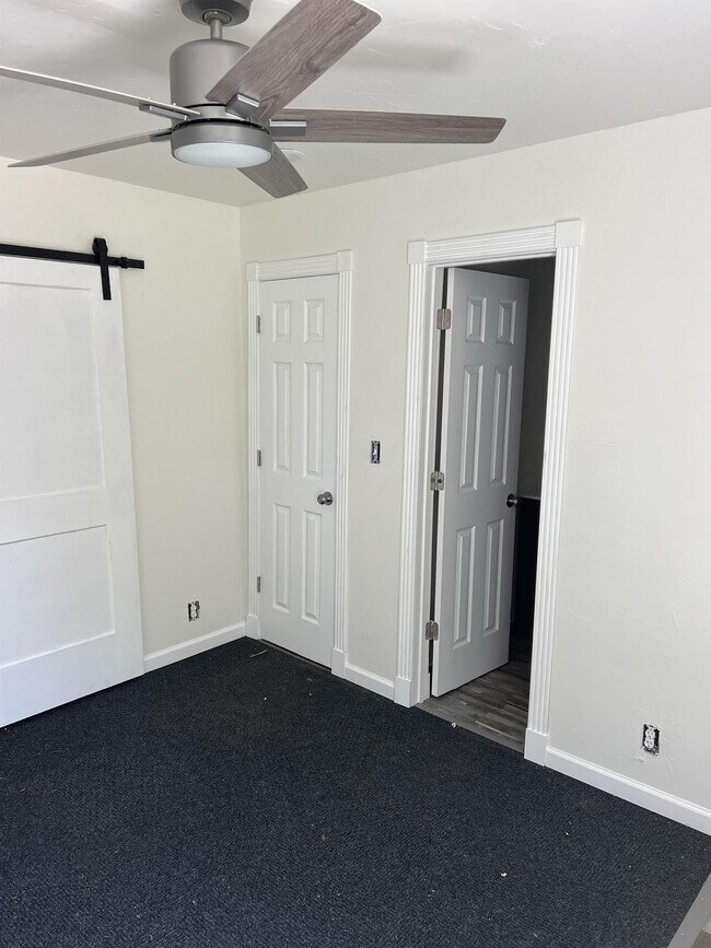 Building Photo - 200 Davis St