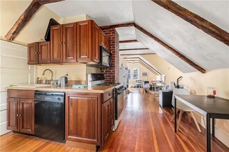 Building Photo - 117 Elmgrove Ave