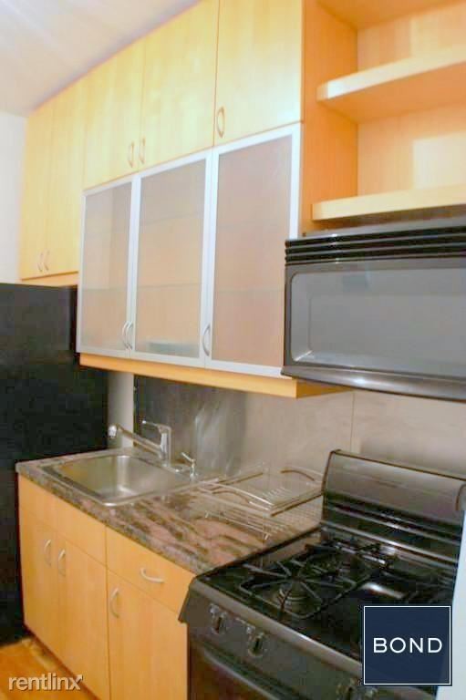 Building Photo - 1 br, 1 bath Apartment - 442 Amsterdam Avenue