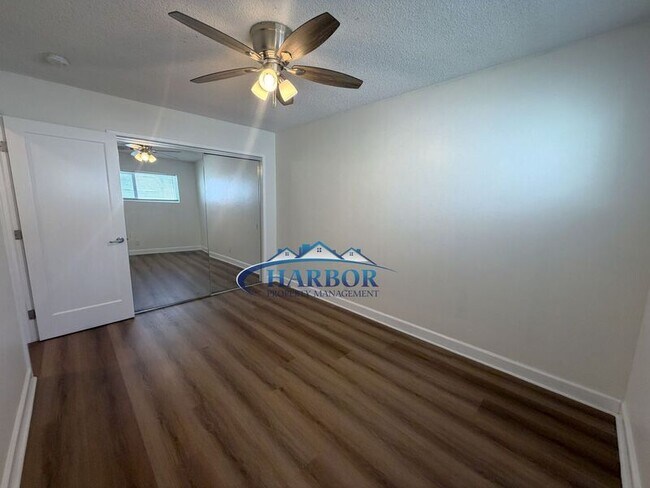 Foto del edificio - 539 E 223rd St