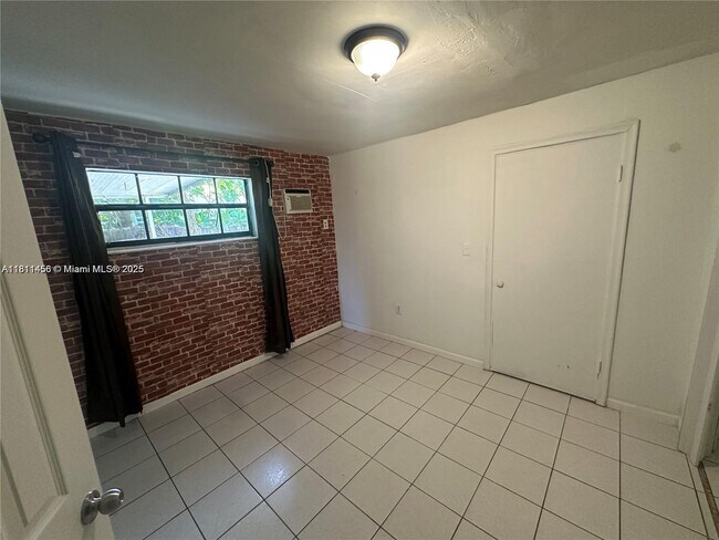 Foto del edificio - 510 NW 146th St