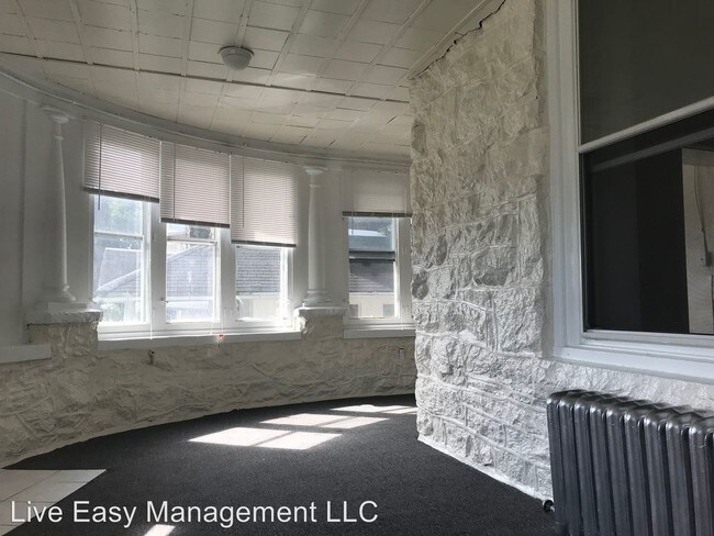 Building Photo - 808 N 63rd St