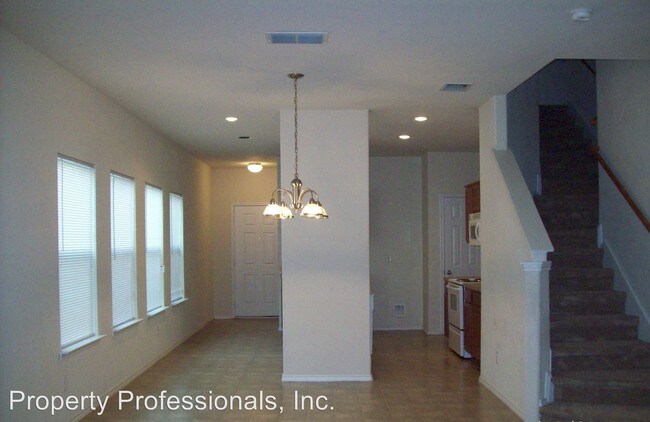 Building Photo - 2226 Hidden Mdw