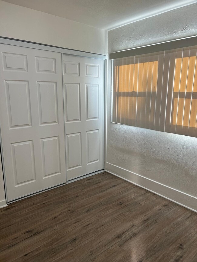 Primary bed - 4525 Orange Ave