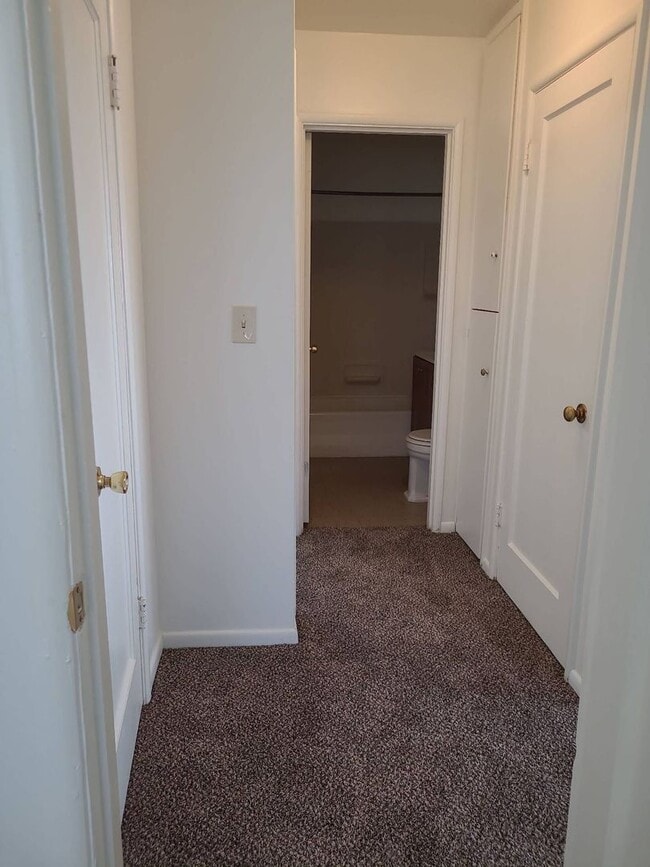 Building Photo - 937-939 Lowry St