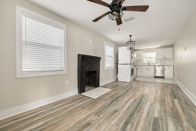 Foto del edificio - 106 W Haya St