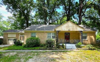 Building Photo - 884 Blanchard Rd