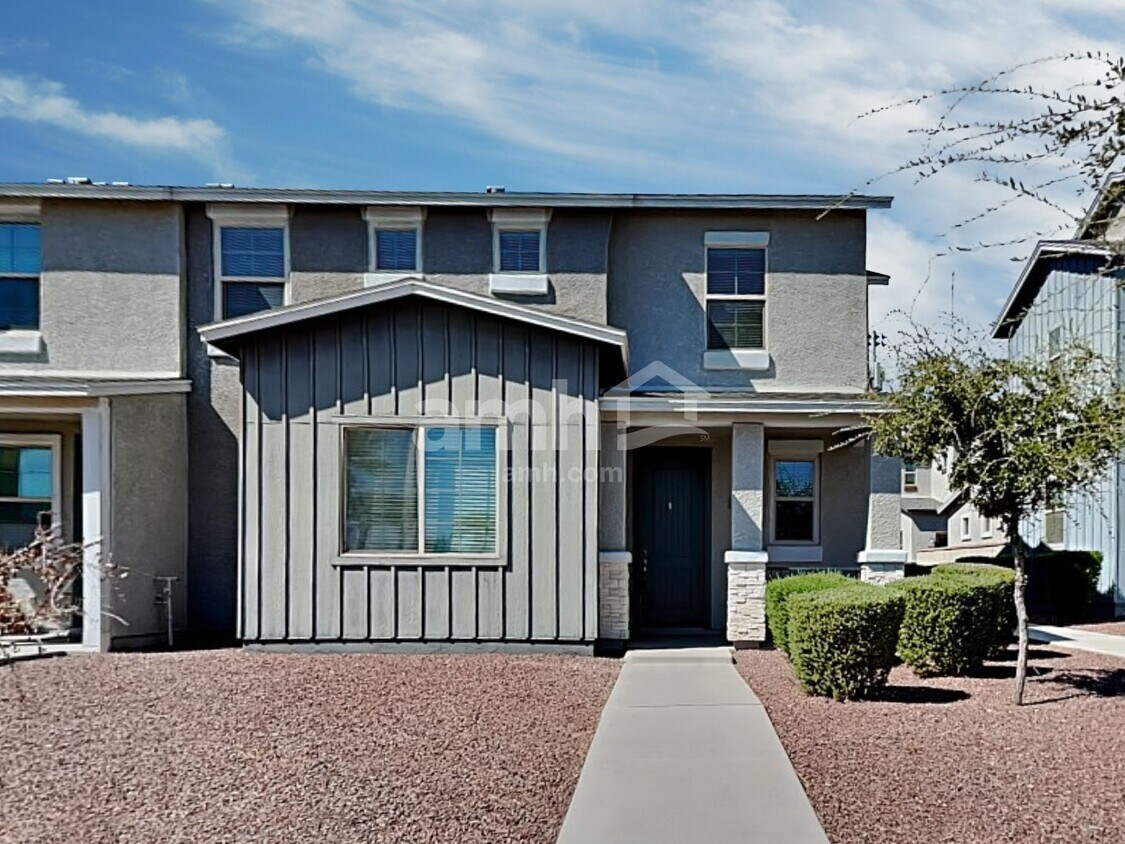 Foto principal - 20728 W Thomas Rd