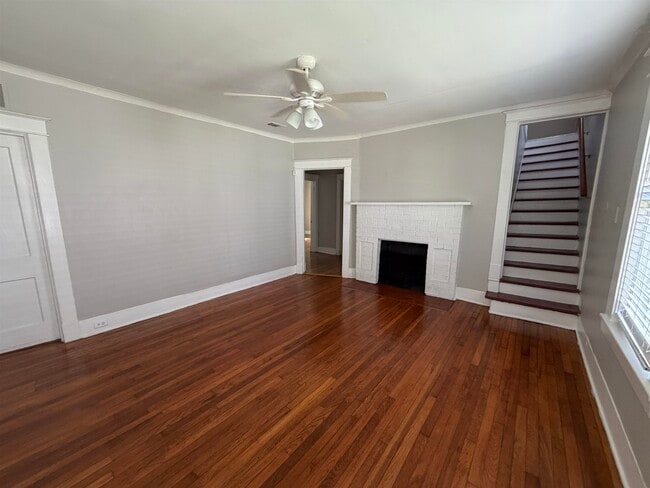 Building Photo - 2078 Walker Ave