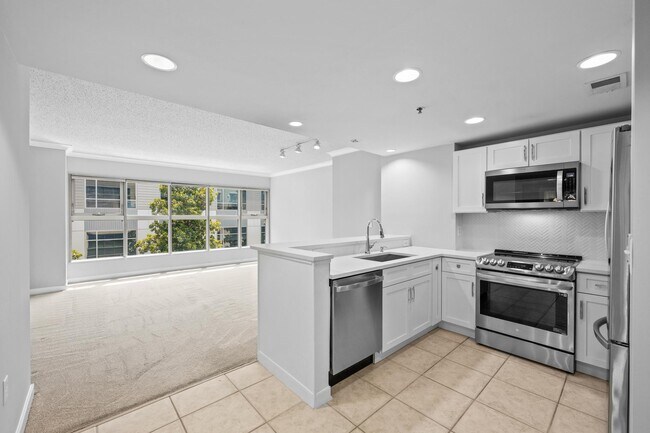 Photo - 777 7th St NW (Washington, DC) Apartment