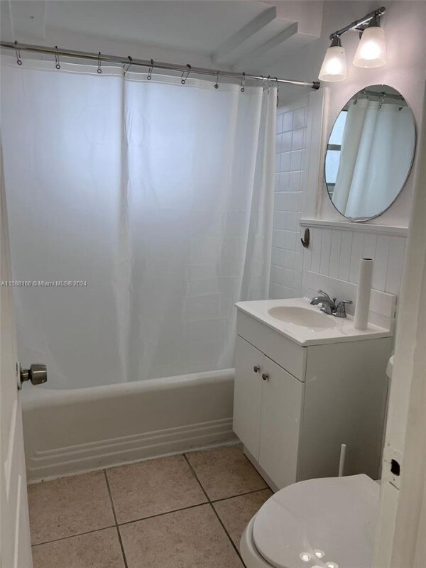 647 NE 79th St Unit 4, Miami, FL 33138 Room for Rent in Miami, FL