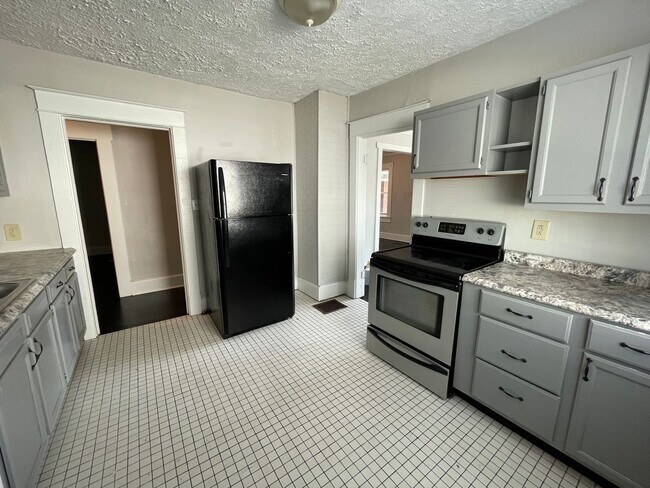 Foto del edificio - $200 off first months rent- Ball State Uni...