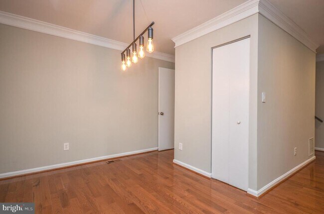 Foto del edificio - 9316 Jarrett Ct