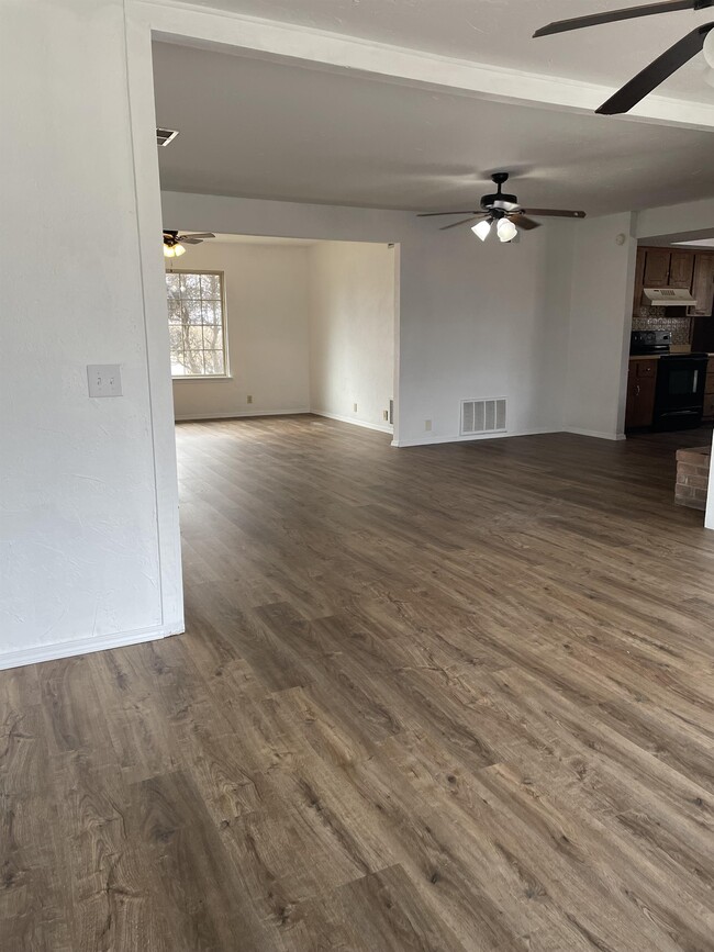 Building Photo - 4202 Concord Pl