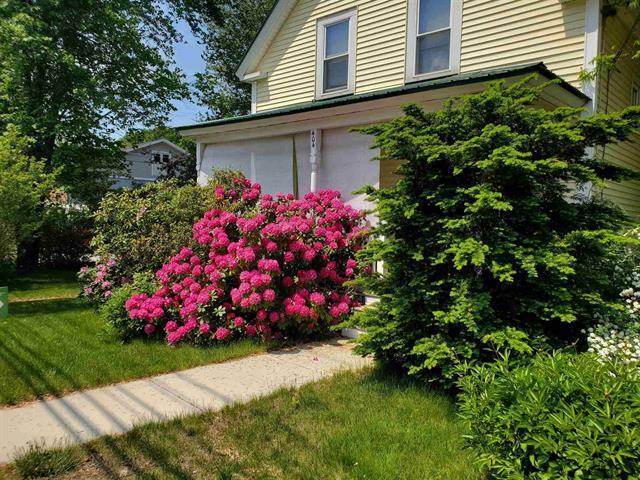 Front porch - 404 Washington St