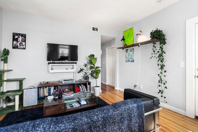 Foto del edificio - 170 Allston St