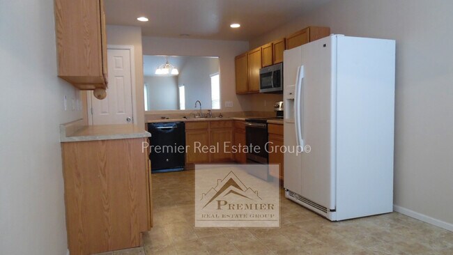 Foto del edificio - 6927 Flowering Almond Dr
