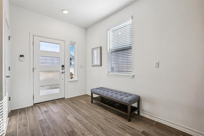 Foto del edificio - 2903 Bronx Dr
