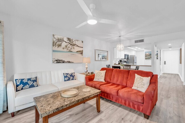 Foto del edificio - 600 Neapolitan Way